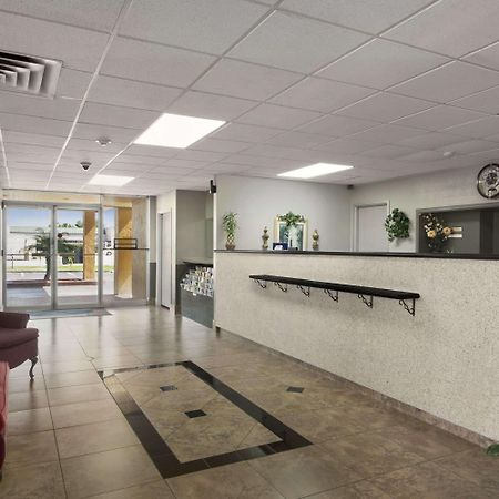 Howard Johnson By Wyndham Winter Haven Fl Екстер'єр фото