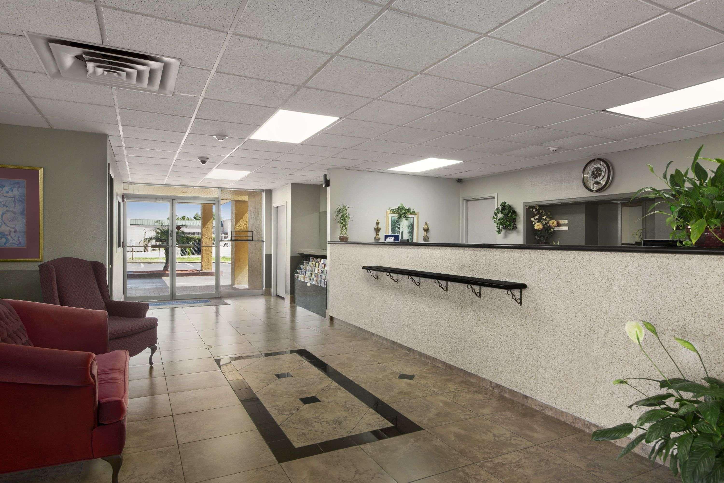 Howard Johnson By Wyndham Winter Haven Fl Екстер'єр фото