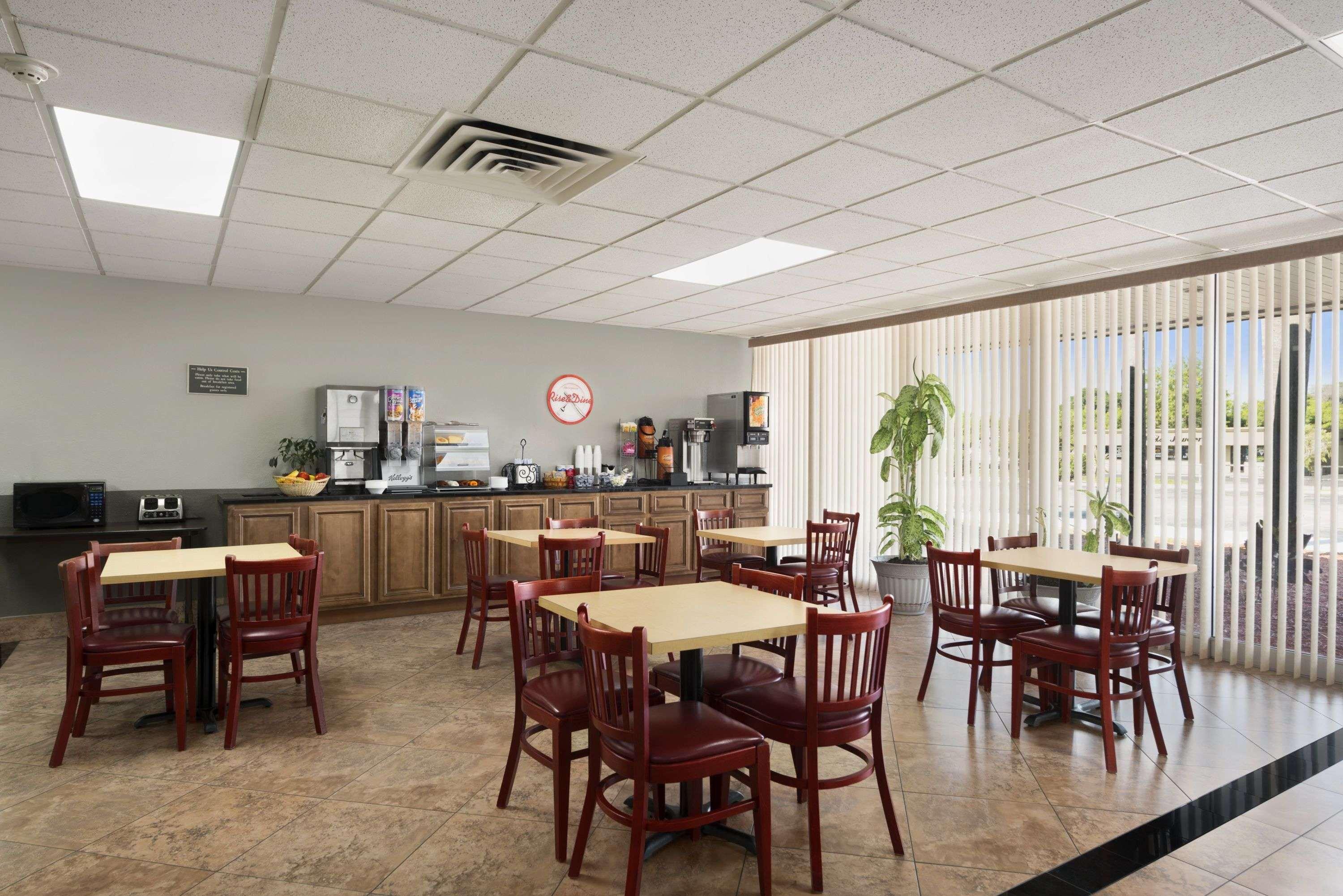 Howard Johnson By Wyndham Winter Haven Fl Екстер'єр фото